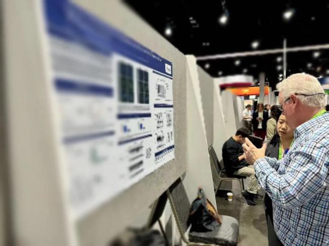aacr年会和誉医药口服小分子pd-l1抑制剂壁报展示现场